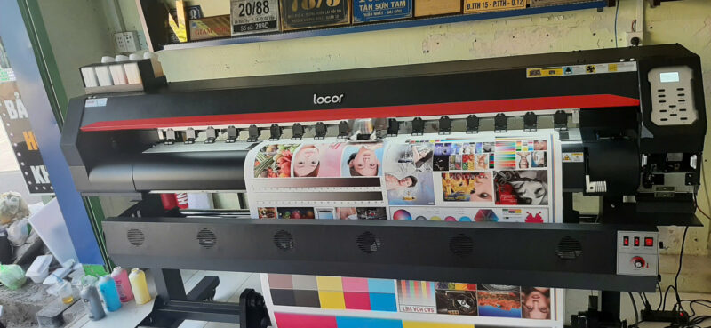 MÁY IN KỸ THUẬT SỐ LOCOR 1601/1602 (1M6) SỬ DỤNG ĐẦU PHUN EPSON I3200 CHUYÊN IN PP-DECAL-HIFLEX